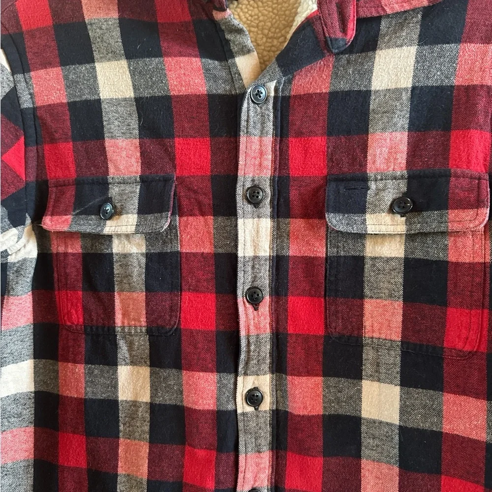 J.Crew Men’s‎ Size Small Red Black Plaid Long Sleeve Cotton Sherpa Lined Shacket